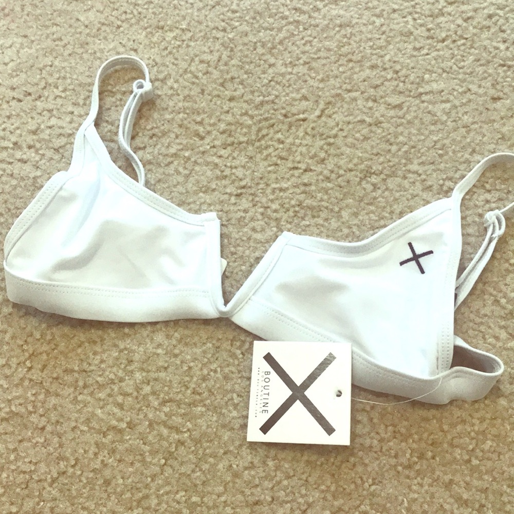 BoutineLa V Cut top